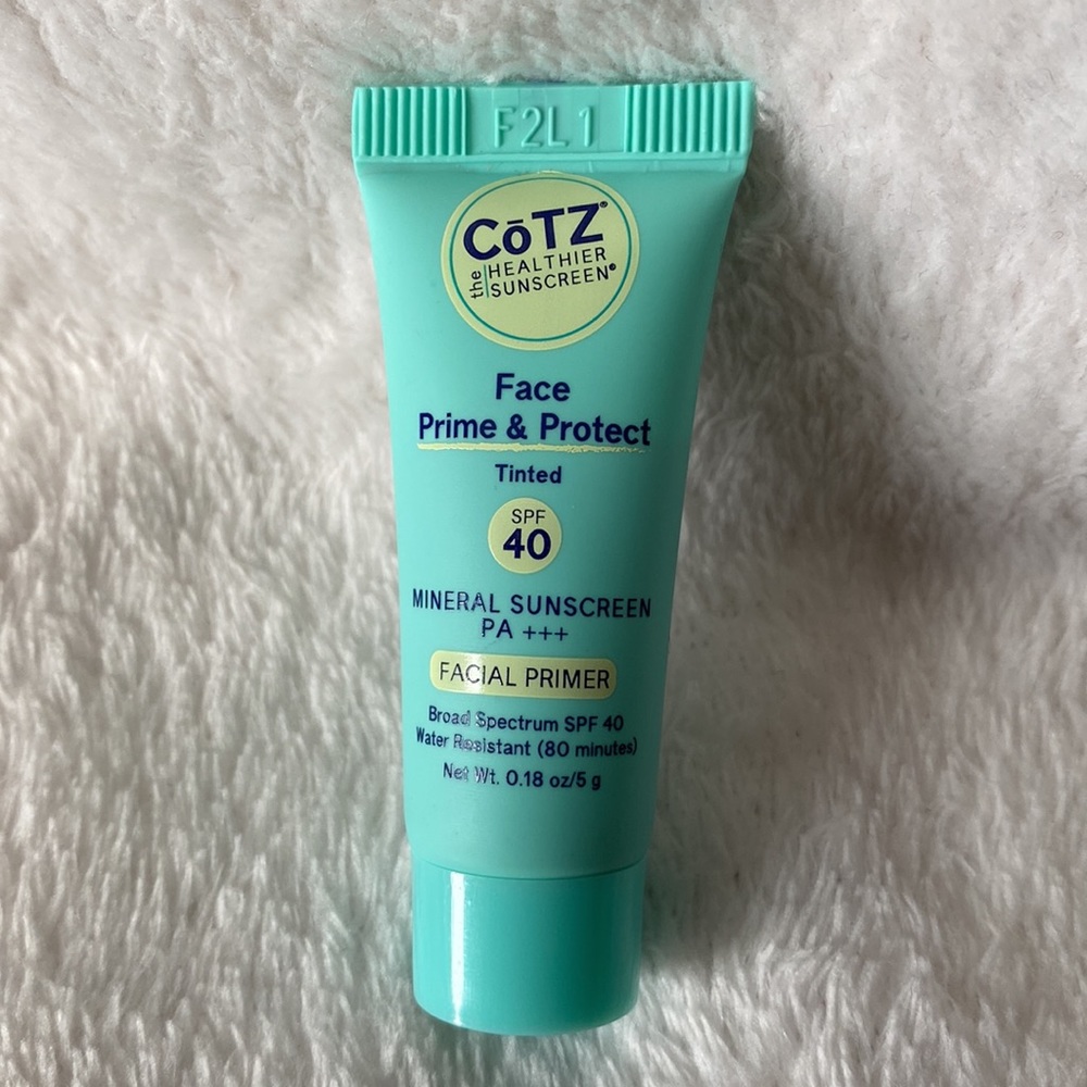 HOST PICK! CoTZ facial primer (sample size)